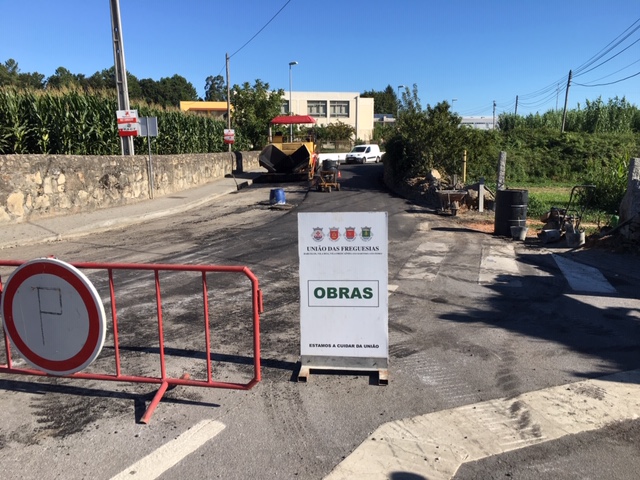 Requalificação na Rua de Raízes