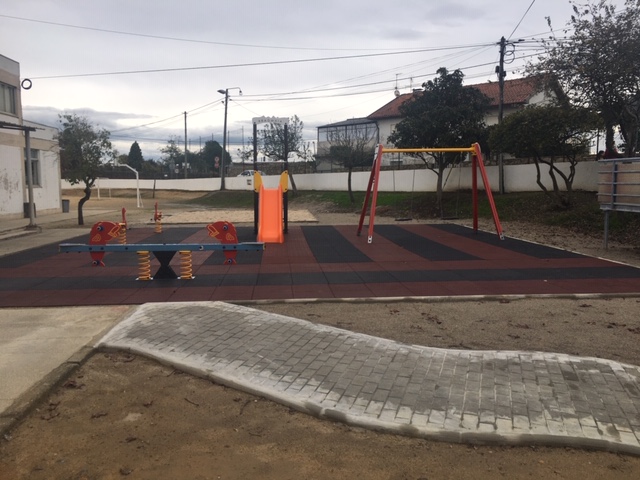 Requalificação do Parque Infantil na Escola Básica do Aldão